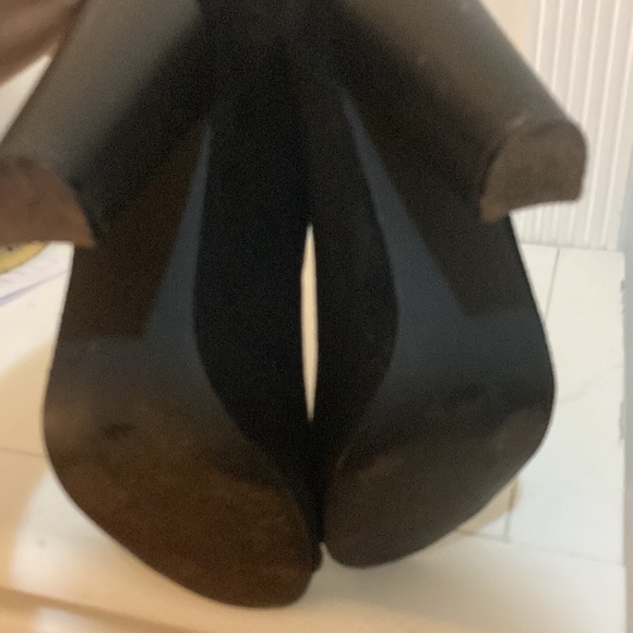 Open toed black booties - Picture 3 of 7